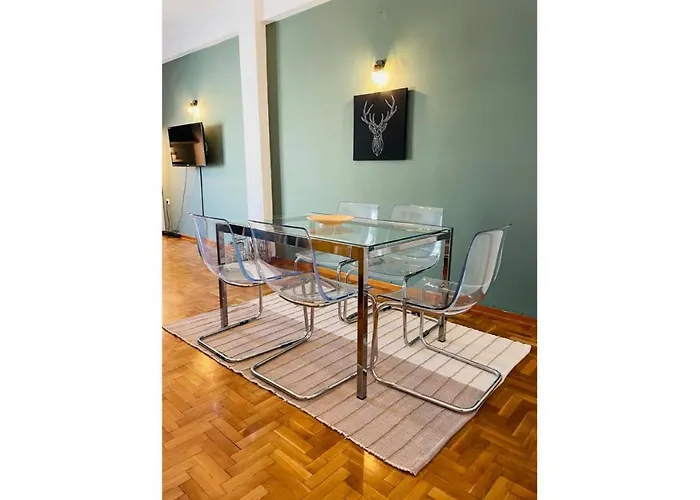 Cozy In Central Athens - Sleeps 6