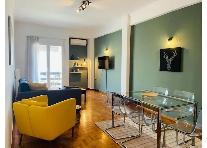 Cozy In Central Athens - Sleeps 6